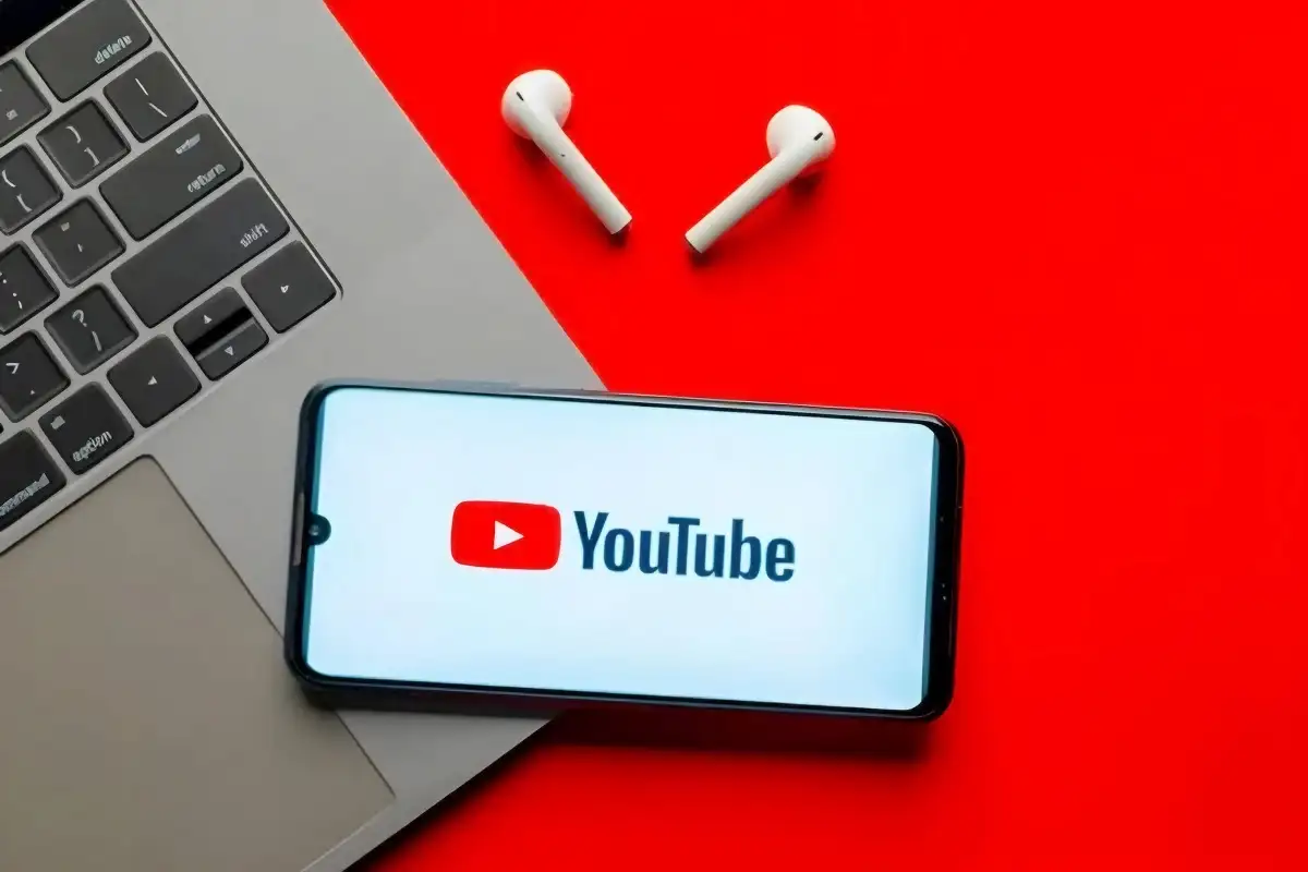 YouTube sedang uji coba fitur baru, cari lagu cukup dengan bersenandung