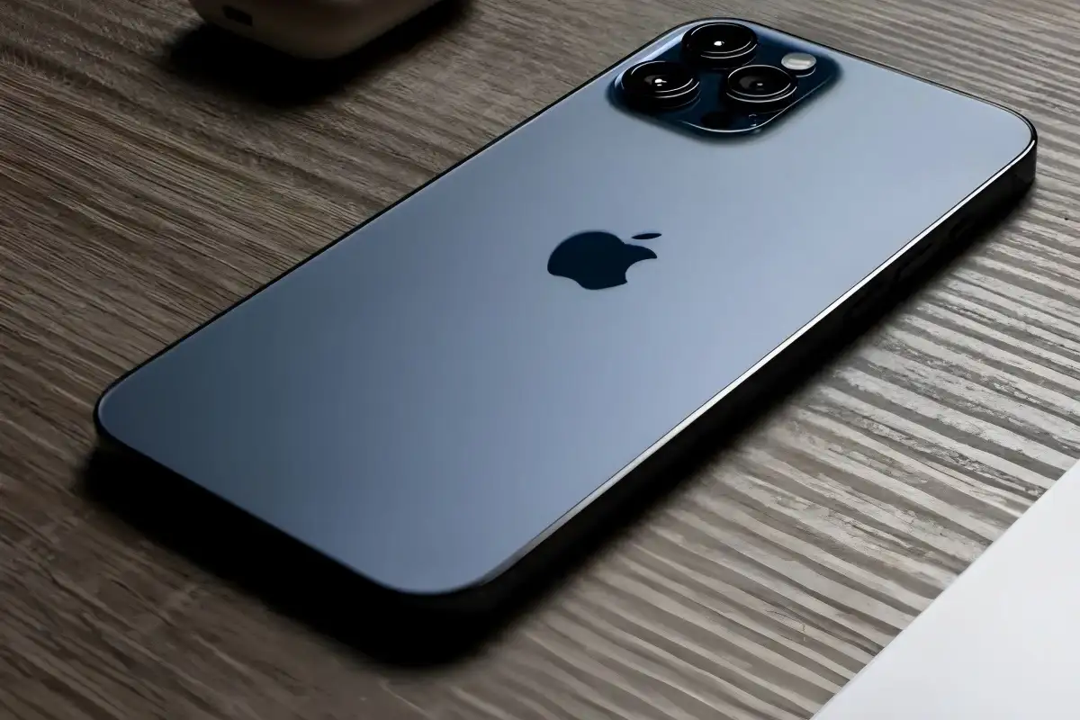 iPhone 15 Pro Series Mengusung Bingkai Titanium dengan Bezel Lebih Tipis Berita Terbaru!