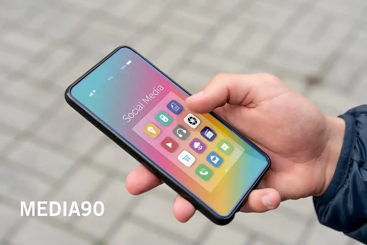 Cara memperbaiki masalah ghost touch pada ponsel, sering bersihkan layar