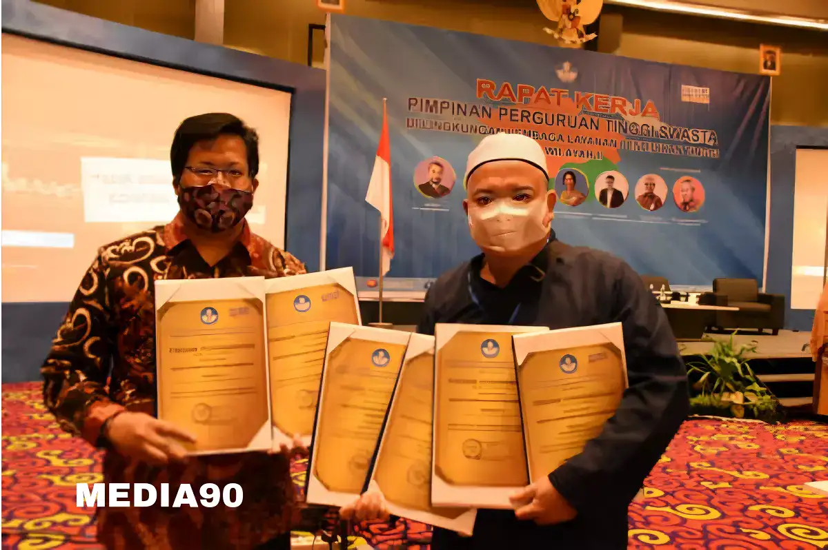 Institut Terbaik di Sumbagsel, IIB Darmajaya Raih Tujuh Penghargaan Terbaik dari LLDIKTI Wilayah II