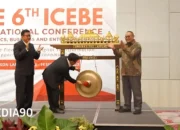 FEB Unila Menyelenggarakan Konferensi Internasional ICEBE ke-6 tentang Transformasi Keuangan dan Digital untuk Pertumbuhan Ekonomi yang Inklusif