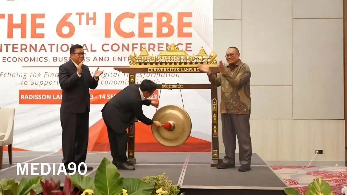 Lewat Konferensi Internasional ICEBE, FEB Unila Bahas Inovasi dan Teknologi Keuangan Masa Kini