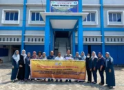 Tim PKM UTI Membekali SMKS BLK Bandar Lampung dengan Pelatihan ‘Customer Service’