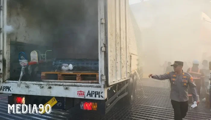 Insiden di Pelabuhan Bakauheni: Terbakarnya Kapal Tranship 1 Tanpa Korban Jiwa, Penyebabnya Truk Ekspedisi