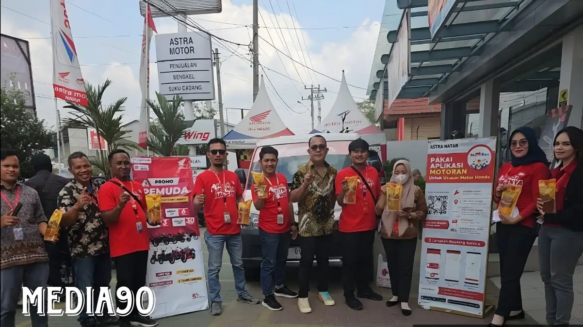 Program Sinergi Bagi Negeri, Astra Motor Natar Berbagi Minyak Goreng ke Konsumen