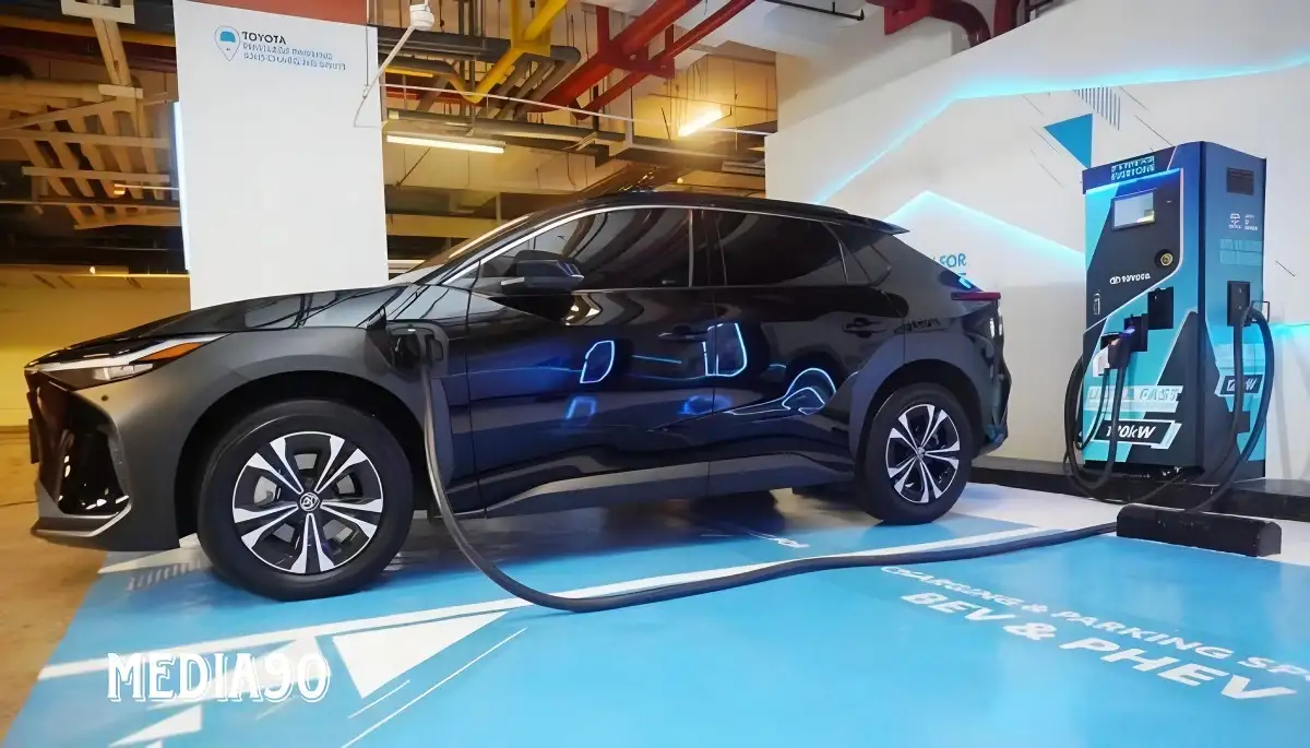 Toyota Mulai Dirikan Fasilitas Pengecasan Mobil Listrik Di Mal Jakarta