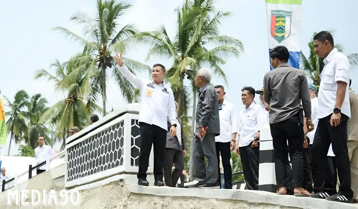 Bupati Pesawaran Resmikan Jembatan Way Buah, Dendi Jaga dan Awasi Infrastruktur Desa