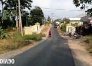 Revitalisasi Jalan Tanjung Bintang – Suban Merbau Mataram dengan Dana Rp24,5 Miliar Mendapat Apresiasi Warga dan Bupati