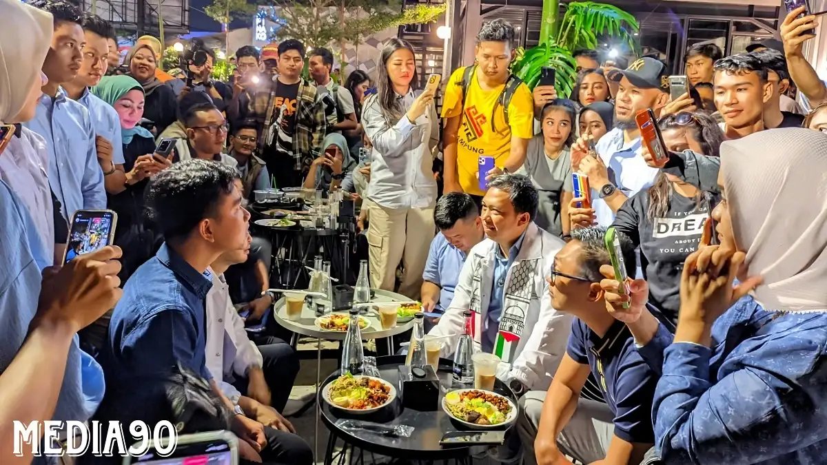 Gibran Rakabuming Raka Ngopi Bareng Pemuda Milenial di Lampung
