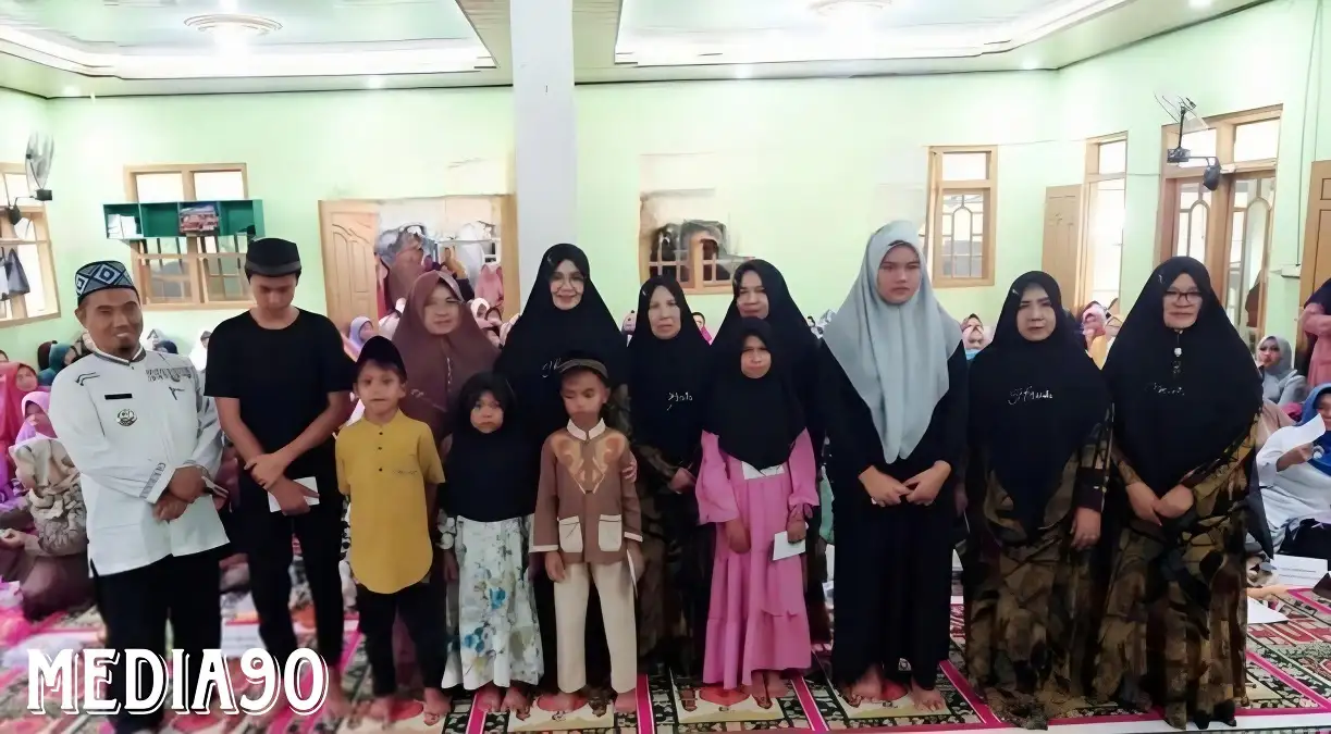 Hadiri Pengajian di Pekon Pemancar, Ketua BKMT Pesisir Barat Ajak Jamaah Jadi Pelopor Persatuan Umat