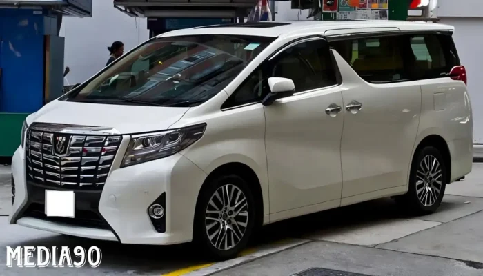 Alphard Sewa Harian: Pilihan Elegan untuk Pengantin dan Pemimpin Bisnis