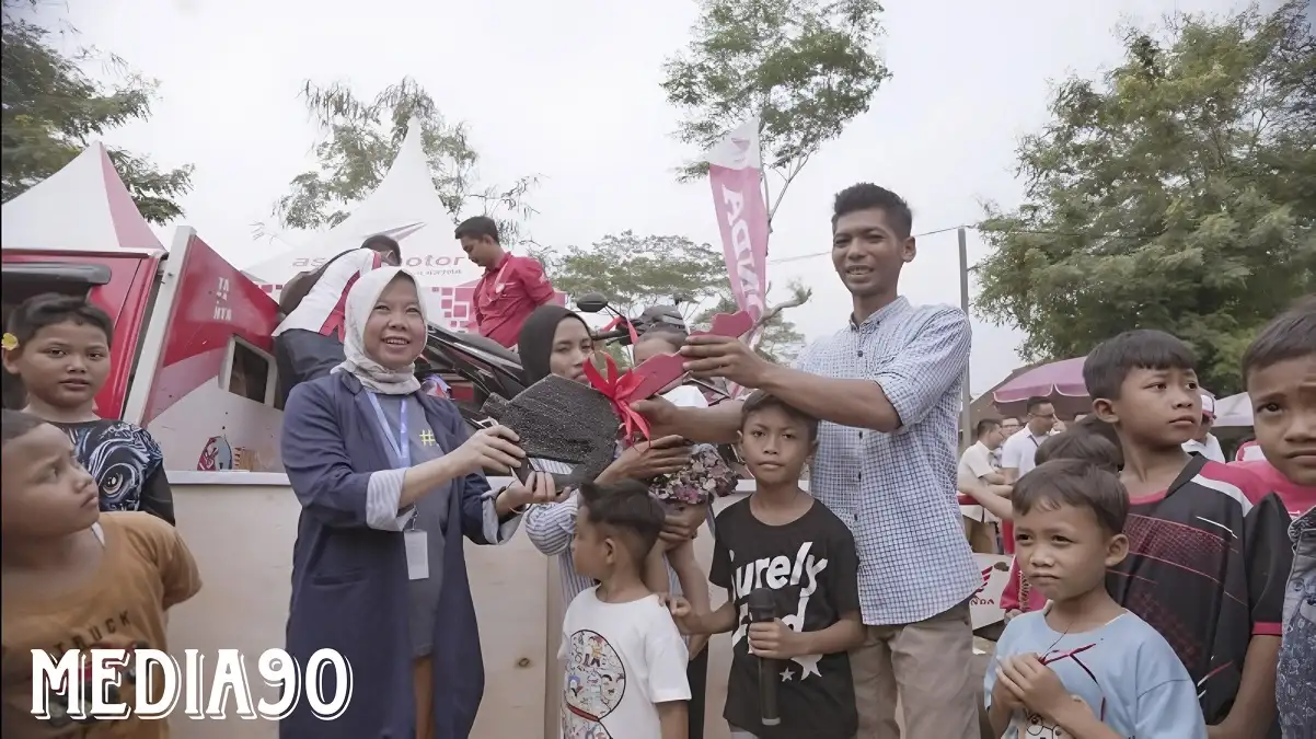 Konsumen Jaya Motor 2 Lampung Tengah Menang Undian Motor Supra GTR dari TDM Lampung