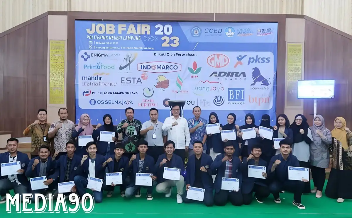 Mahasiswa Polinela Terima Sertifikat ETC dari PT CPI Feedmill Lampung