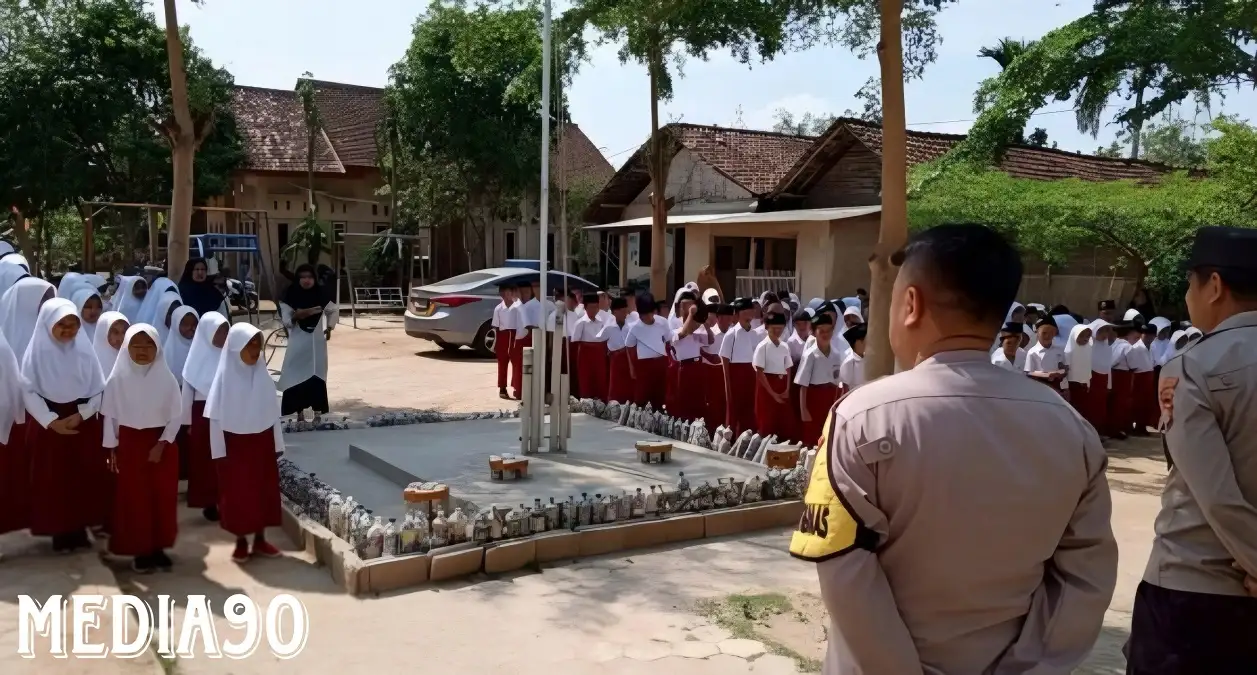 Marak Judi Lotre Gosok di Sekolah, Polres Tanggamus Datangi MI Mathlaul Anwar Pugung, Penjual Menghilang