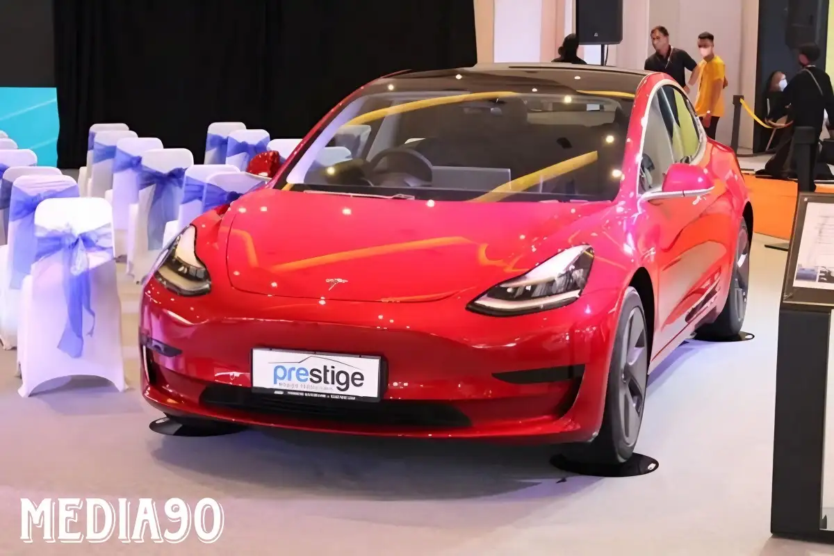 Mendalami Keunggulan Mobil Listrik Tesla, Kok Bisa Dibanderol Tinggi
