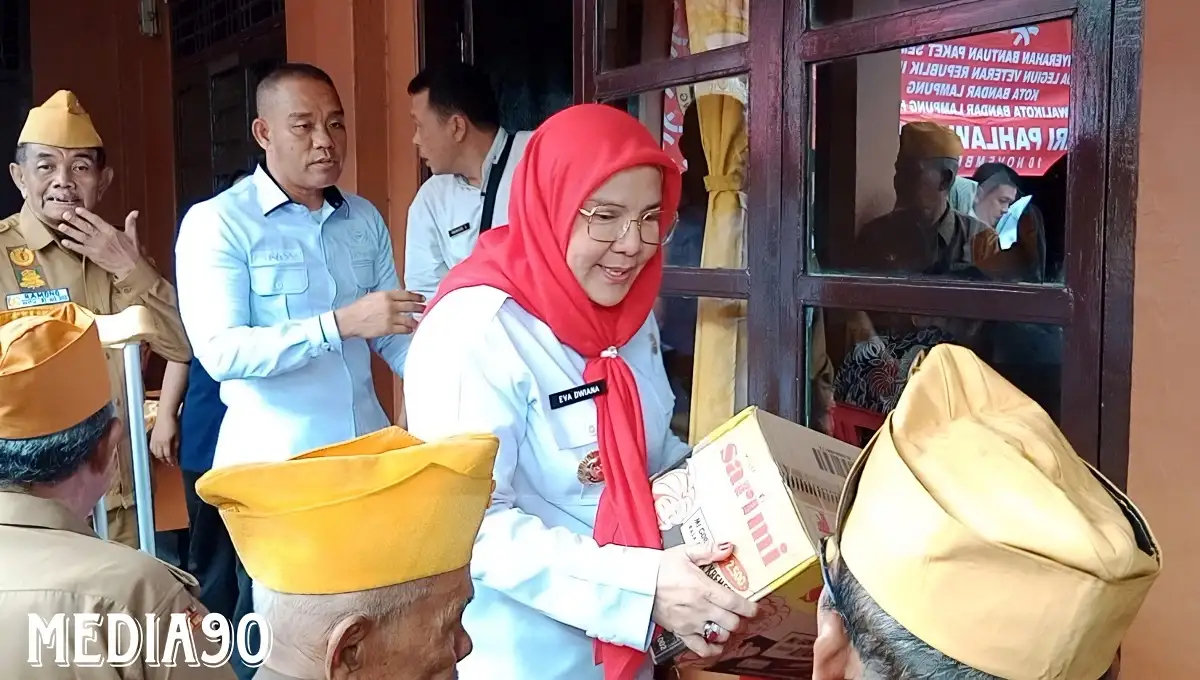 Pemkot Bandar Lampung Berikan Bantuan Sembako Kepada Legiun Veteran Perang