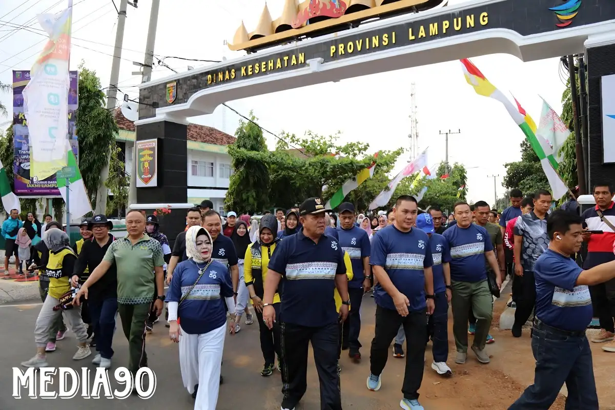 Peringati Hari Kesehatan Nasional ke-59 Tahun 2023, Pemprov Lampung Gelar Jalan Sehat