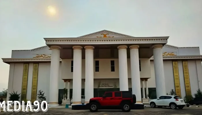 Upacara Peresmian GSG: Umitra Banggakan Delapan Tokoh Pendidikan Lampung dan Tiga Wanita dengan Penghargaan Bergengsi