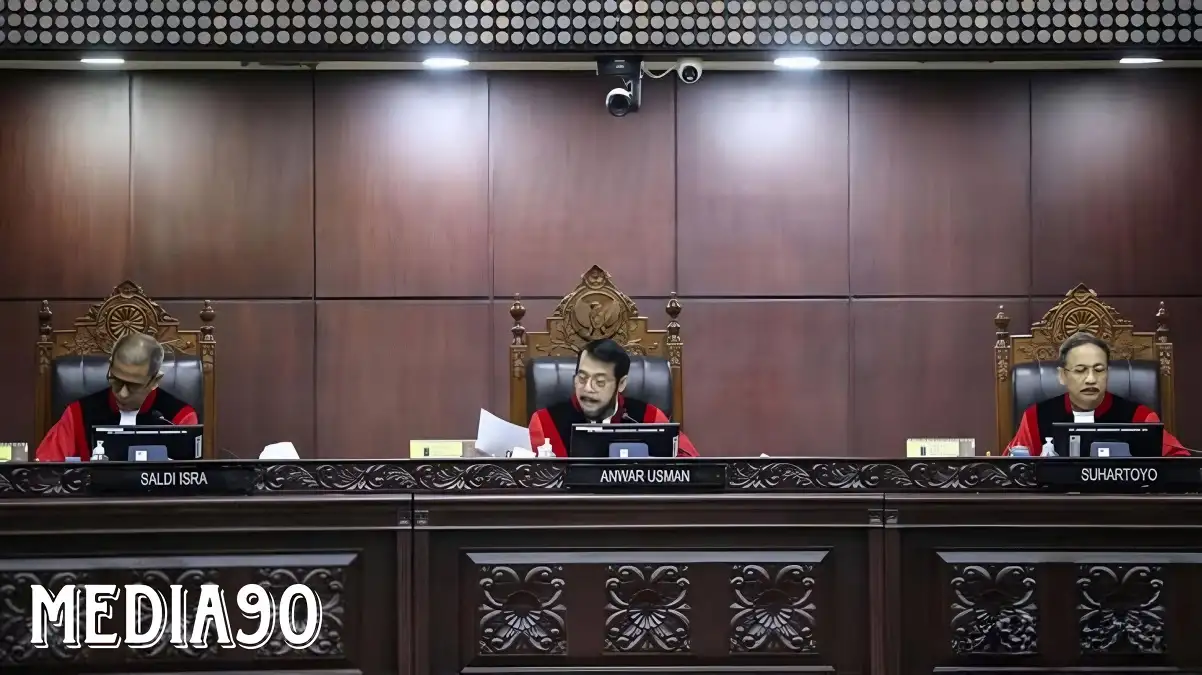 Tok! MK Tolak Gugatan soal Aturan yang Muluskan Jalan Gibran Jadi Cawapres