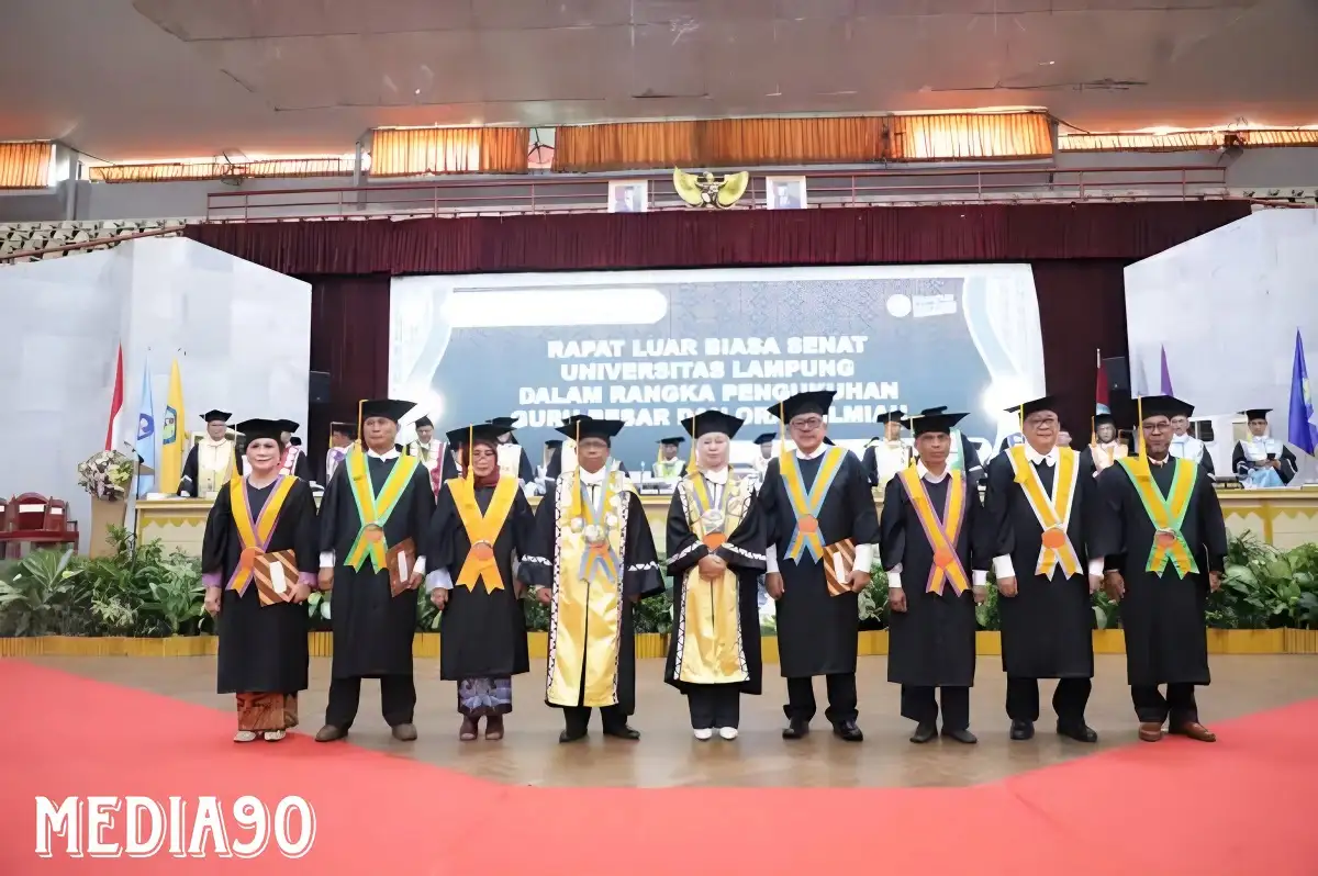 Unila Kukuhkan Tujuh Guru Besar Baru Diberbagai Ilmu, ini Nama-Namanya