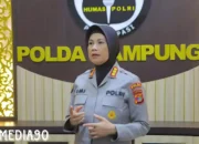 Emosional Wisudawan Tulang Bawang: Aksi Demo Menuntut Keadilan Usai Kehilangan Ayah di UNM Malang