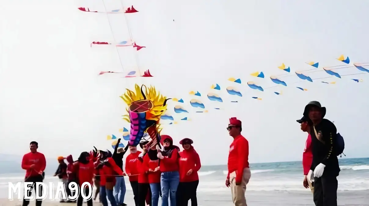 Wah, Ratusan Layang-Layang Hias, Ramaikan Langit Kalianda Beach Resort Lampung Selatan