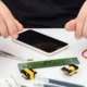 5 Penyebab layar smartphone mengalami greenscreen, mengapa ini bisa terjadi