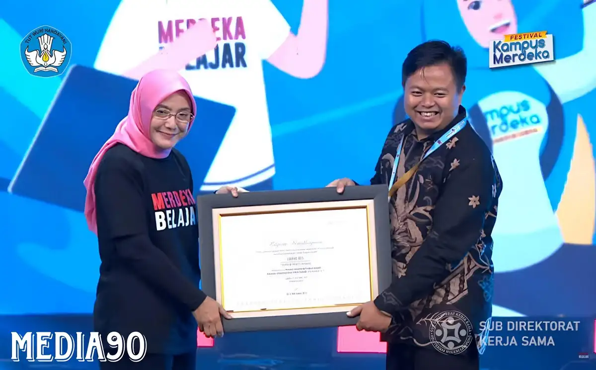 Dosen Polinela Raih Penghargaan dari Dirjen Pendidikan Vokasi di Vokasifest X FKM 2023