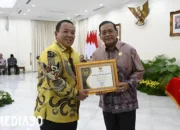 Penghargaan Keterbukaan Informasi Publik Tahun 2023 Diterima oleh Gubernur Lampung Arinal