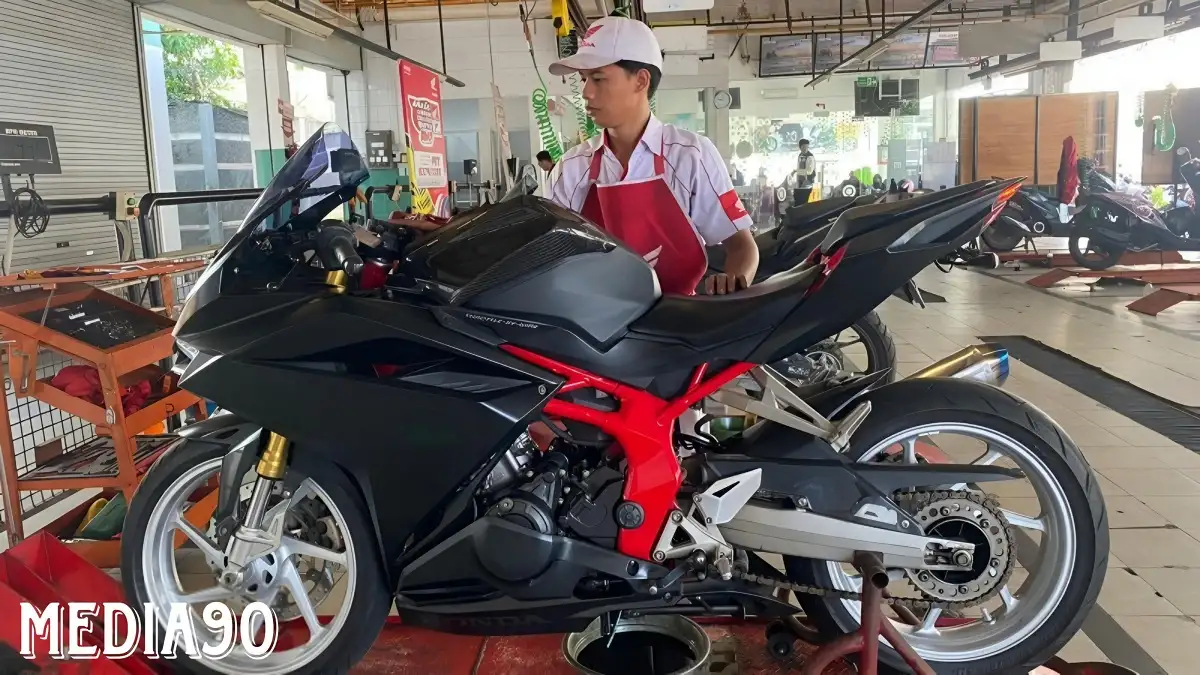 Ingin Motor Honda CBR250R Awet, Yuk Ikuti Tips dari Mekanik Honda Raden Intan Bandar Lampung ini
