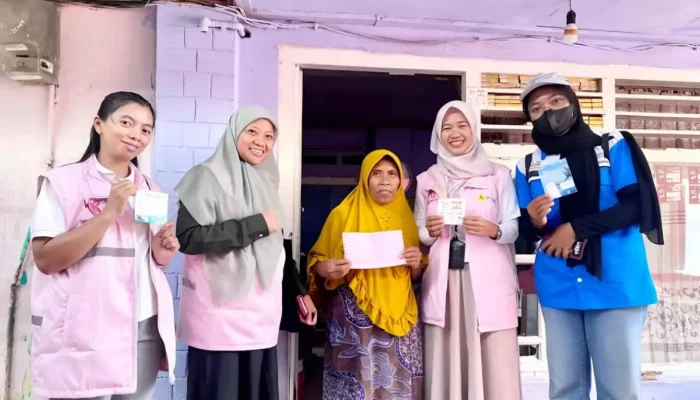 Menyambut Suasana Nataru, Srikandi PLN Lampung Bagikan Tips Nyaman dalam Pemakaian Listrik kepada Pelanggan