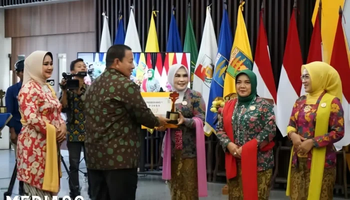Rekognisi Luar Biasa: Prestasi Gemilang Ketua Tim Penggerak PKK Lampung Selatan dalam Pengelolaan Desa SIGER