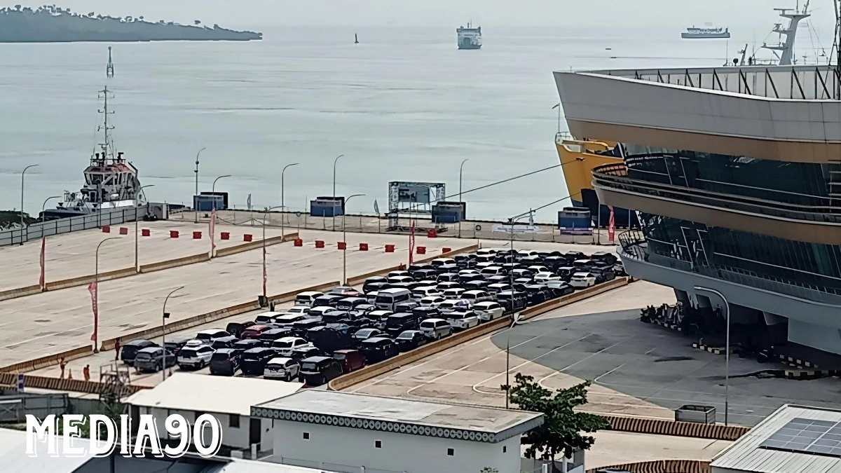 Libur Natal 2023, ASDP Catat Ada 348.501 Orang Masuk Pelabuhan Bakauheni, 309.467 Masuk Merak