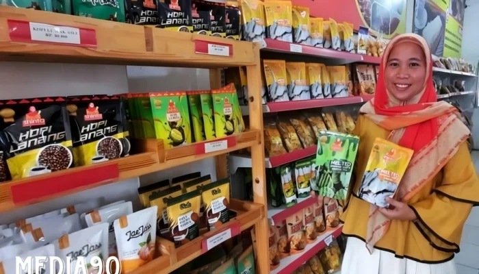 Menyambut Nataru: Delapan Souvenir Khas Lampung yang Harus Anda Bawa Pulang untuk Kenangan Tak Terlupakan!