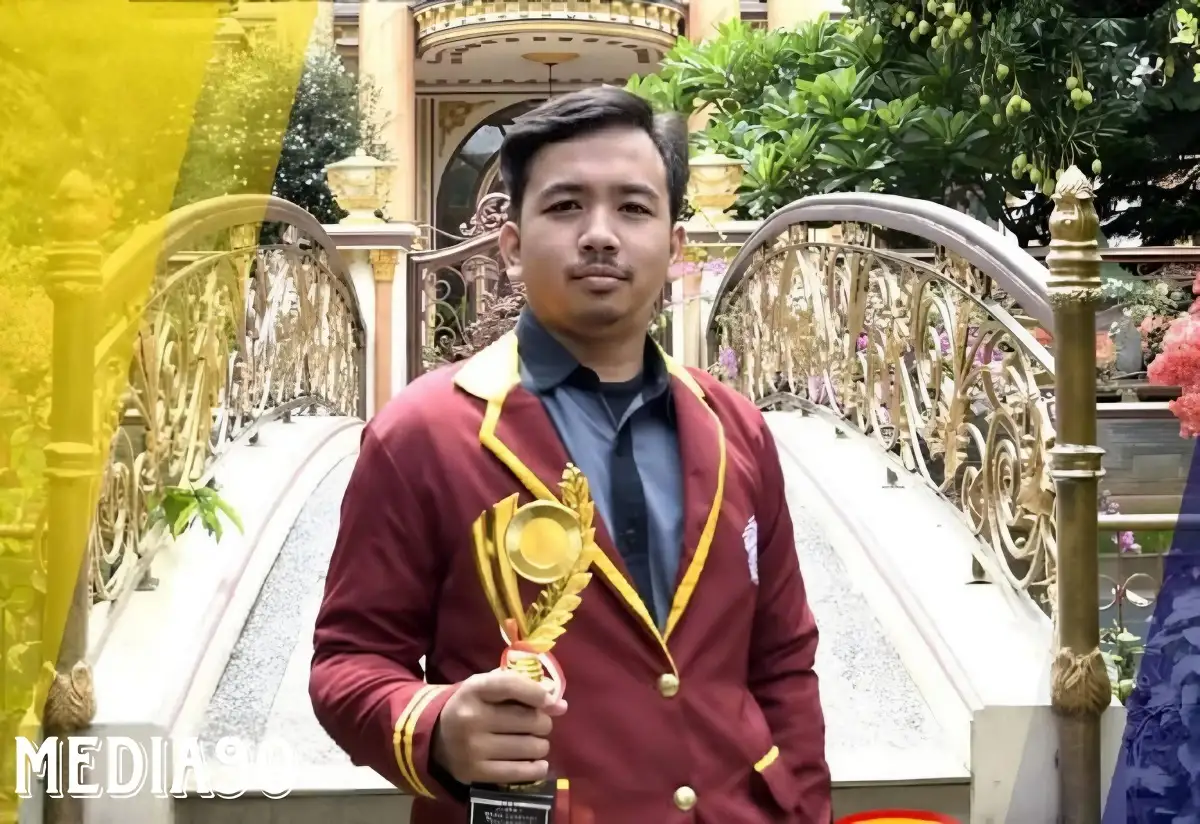 Mahasiswa Universitas Teknokrat Indonesia Imannuel Ricky Juara Lomba Desain Poster Nasional