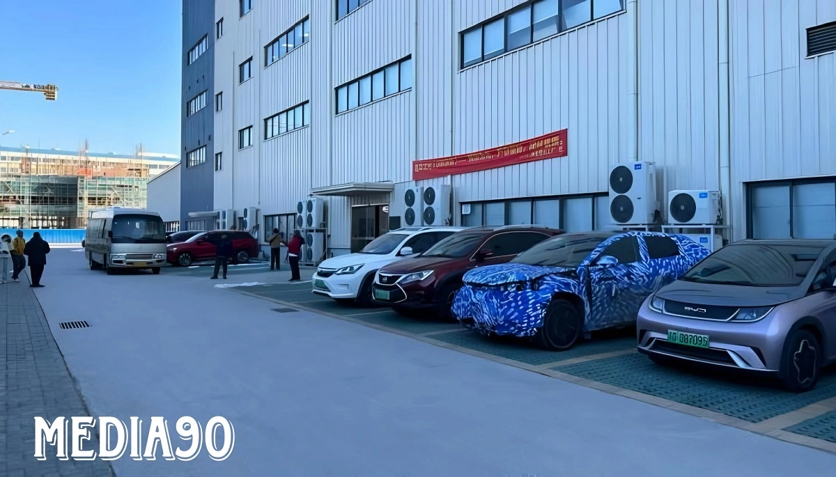 Mampir Ke Pabrik BYD Di China, Ribuan Pegawainya Adalah Robot