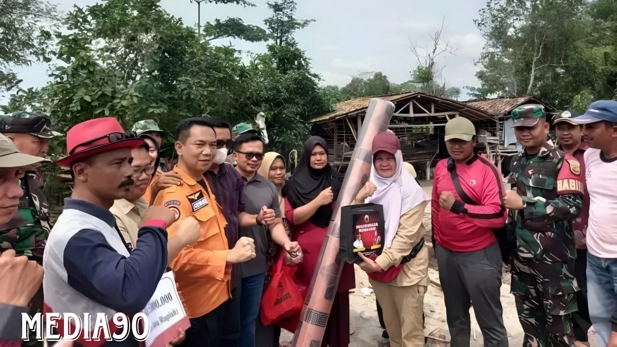 Pemkab Lampung Selatan Salurkan Bantuan Bedah Rumah Warga Palas