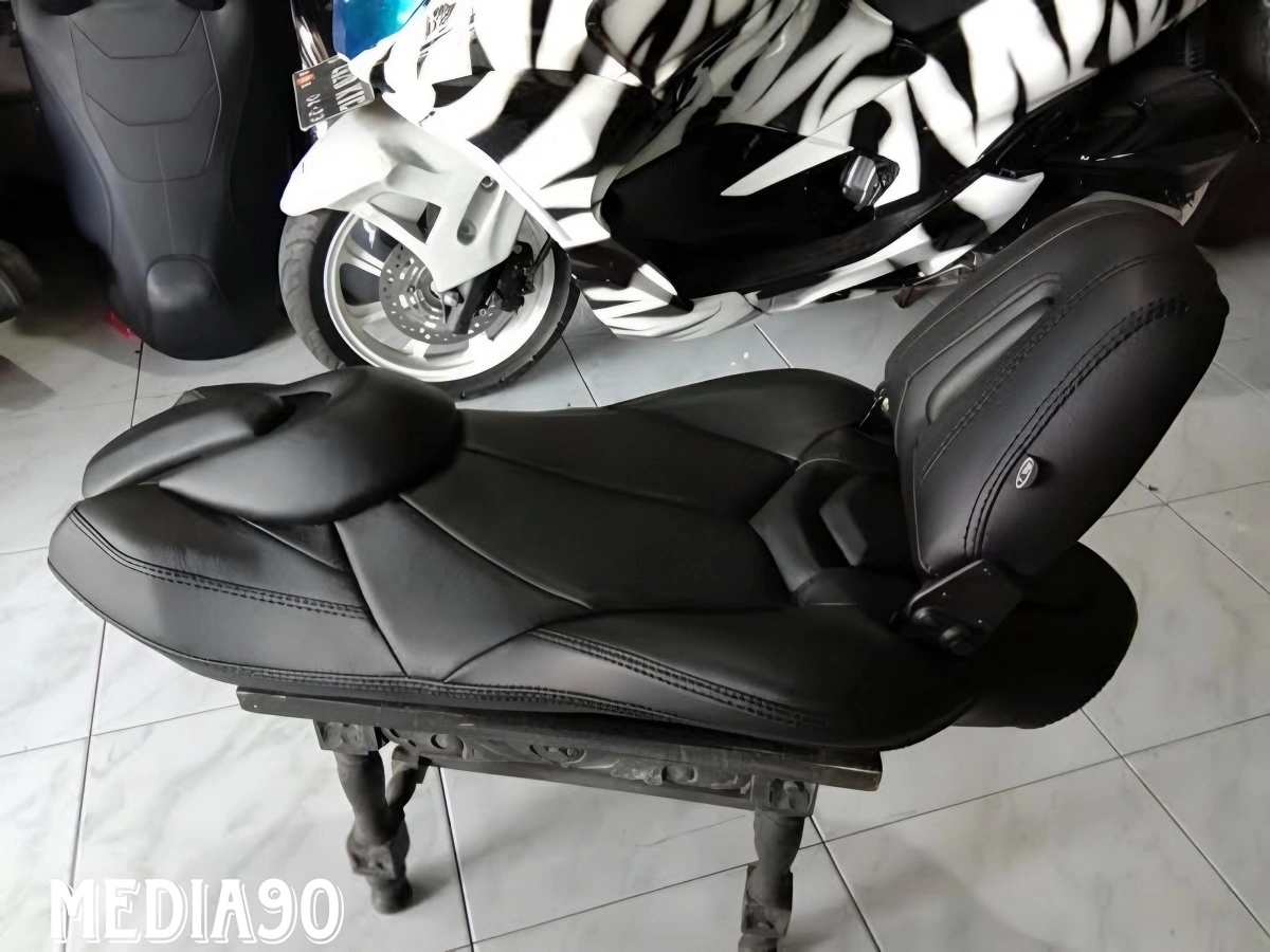 Tips Bikin Jok Motor Jadi Lebih Empuk, Lakukan Cara Ini!