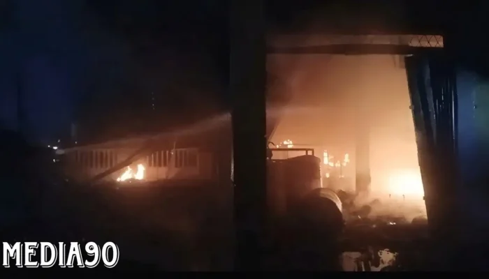 Toko Sparepart Mobil di Way Jepara Lampung Timur Hangus Terbakar, Kerugian Capai Ratusan Juta Rupiah
