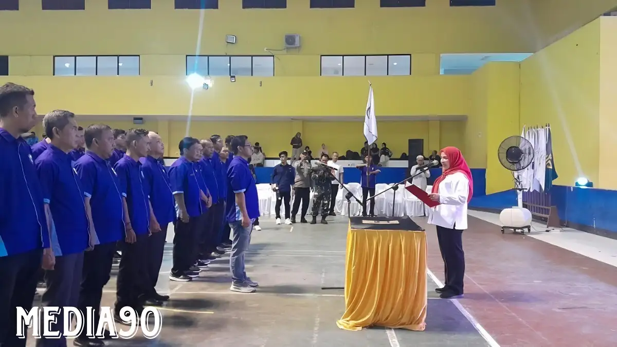 Wali Kota Eva Dwiana Lantik Pengurus PBVSI Bandar Lampung