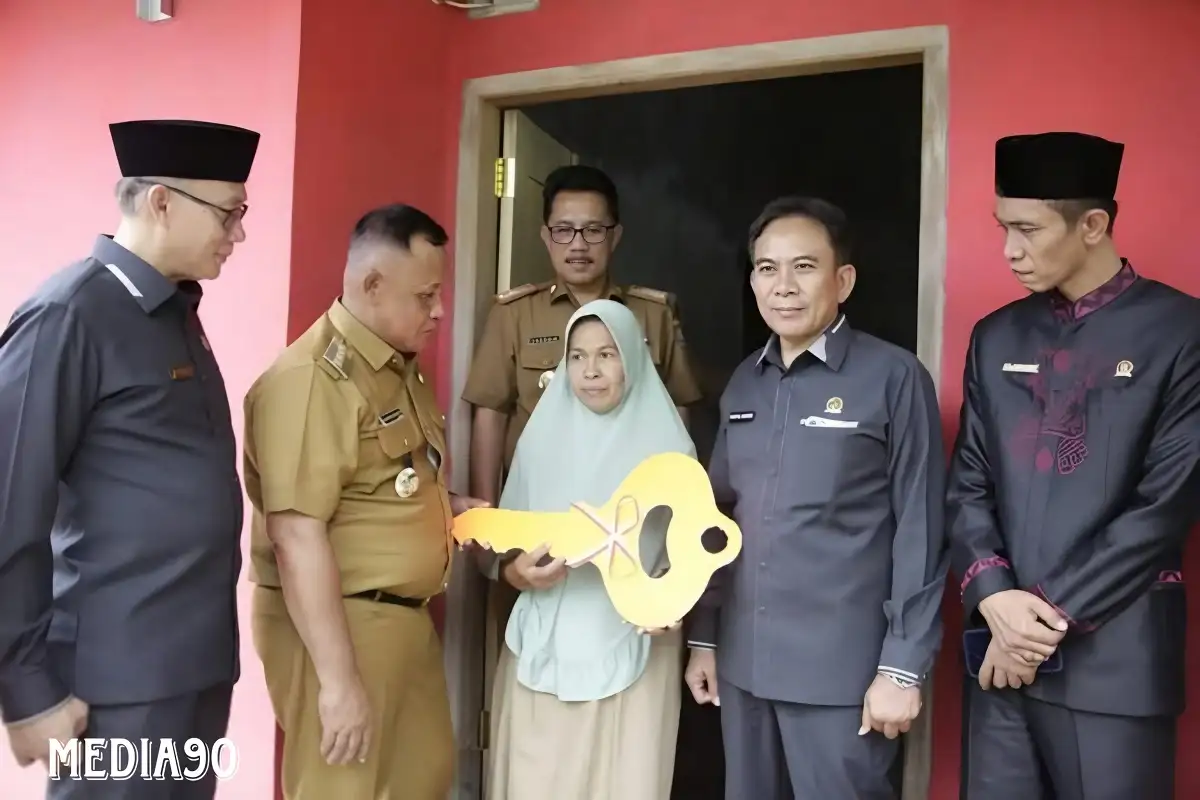 Bupati Lampung Selatan Resmikan Rumah Warga Rajabasa Hasil Bantuan Bedah Rumah CSR ASDP