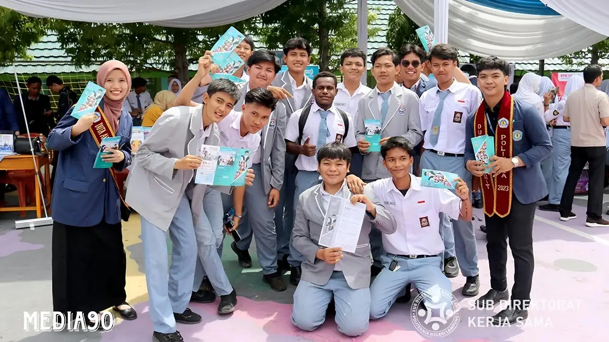 Polinela Menginspirasi Siswa-siswi SMAN 4 Metro untuk Melanjutkan Pendidikan