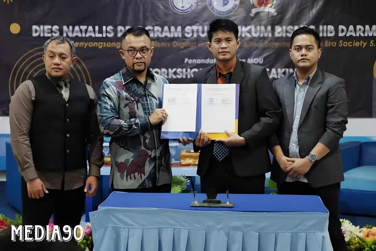 Prodi Hukum Bisnis Darmajaya MoU dengan NP & Co. Law Firm dan Gelar Workshop Public Speaking