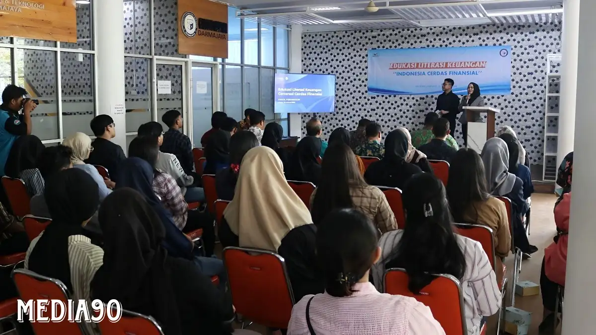 Puluhan Mahasiswa Akuntansi Darmajaya Belajar Literasi Keuangan dengan Indomobil Finance