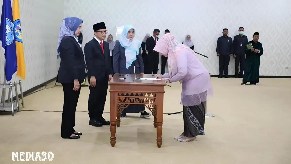 Rektor Unila Lantik Lima Pejabat Wakil Dekan Hingga UPT TIK Baru, ini Nama-Namanya
