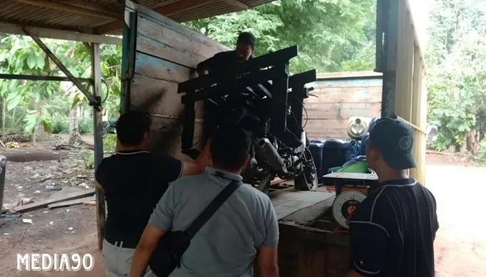 Penangkapan Terduga Pelaku Penyelundupan Ratusan Liter BBM Bio Solar: Pria Asal Mataram Baru Lampung Timur dalam Genggaman Polisi