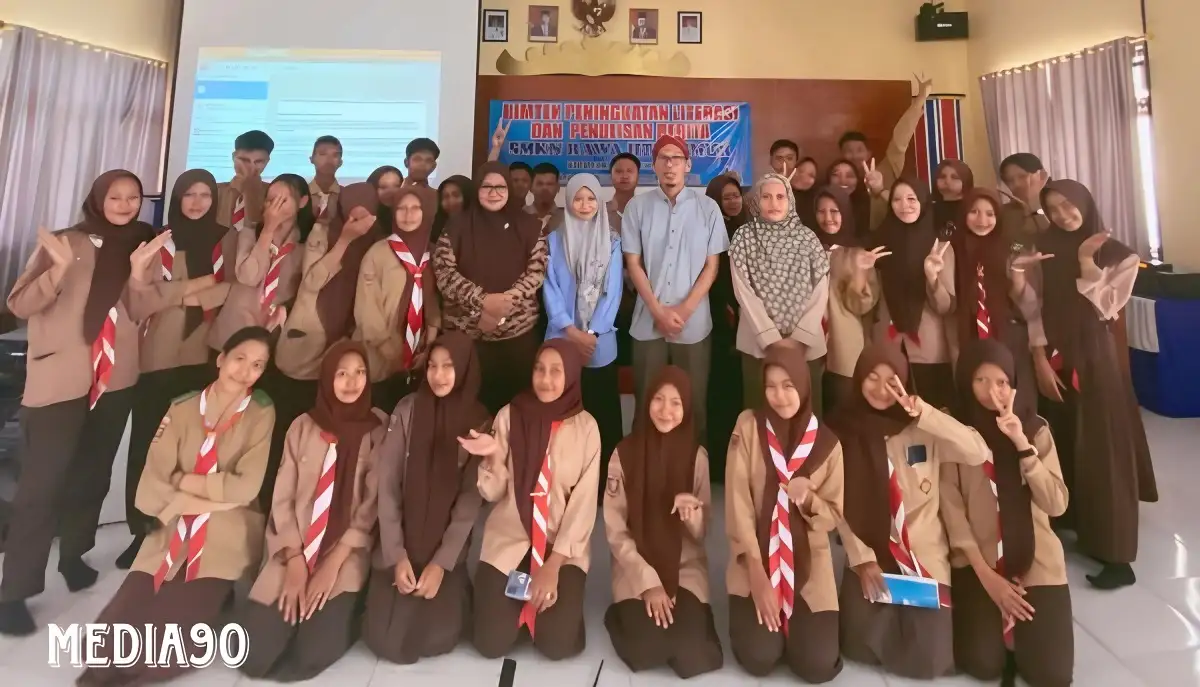 Tingkatkan Literasi Penulisan, Guru dan Siswa SMKN Rawajitu Timur Tulang Bawang Gelar Bimbingan Teknis