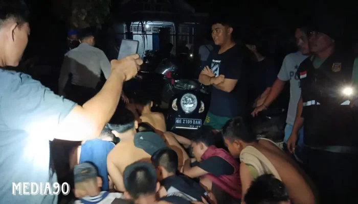 Razia Polisi di Bandar Lampung: 17 Pelajar Terjaring, Lima Sajam Diamankan dari Basecamp Pelaku Tawuran