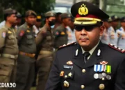 Kapolres Lampung Selatan Berikan Insentif, Masyarakat Diajak Gunakan Hak Pilih dengan Sarapan Gratis di TPS