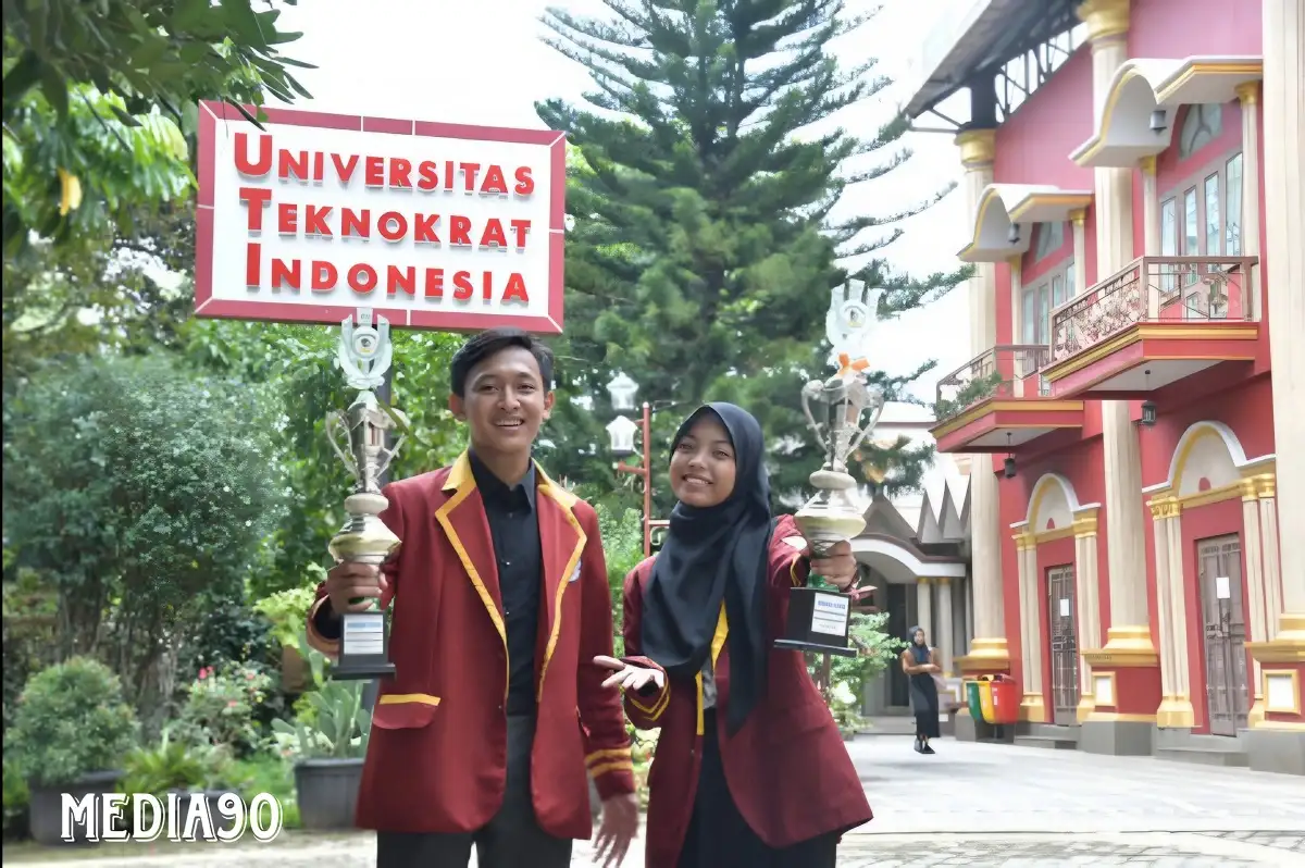 Mahasiswa Sastra Inggris Teknokrat Indonesia Raih Juara Lomba Newscasting Nasional